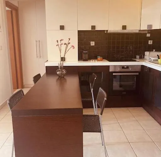 Apartment Cozy In City Center Kalamata