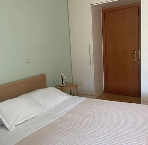 Cozy In City Center Apartment Kalamata