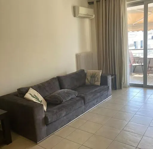 Cozy In City Center Apartment